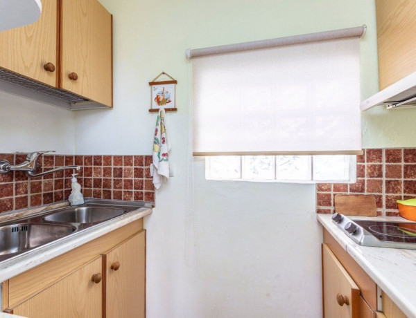 Chalet adosado en venta en Cabo Cervera