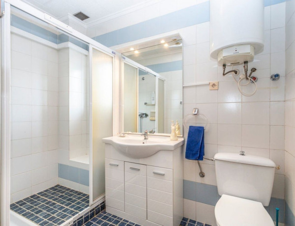 Chalet adosado en venta en Cabo Cervera