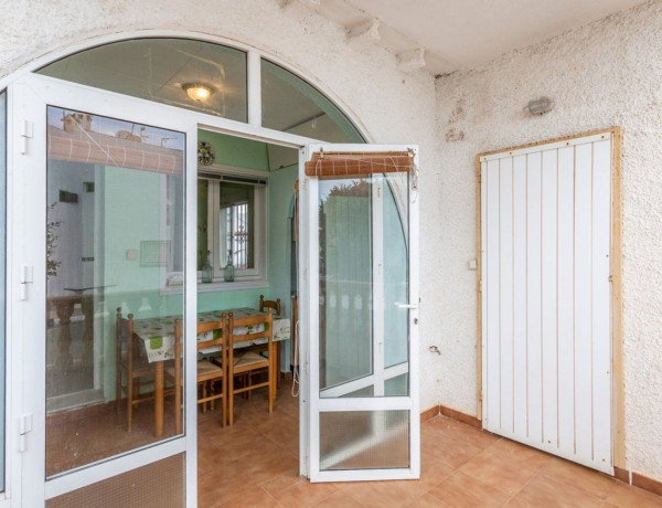 Chalet adosado en venta en Cabo Cervera