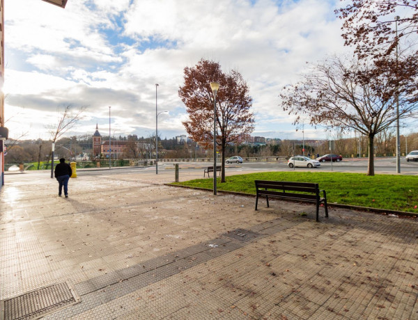 Local en venta en avenida de Guipúzcoa, 6