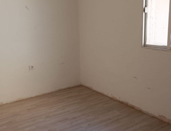 Piso en venta en calle Virgen de los Desamparados