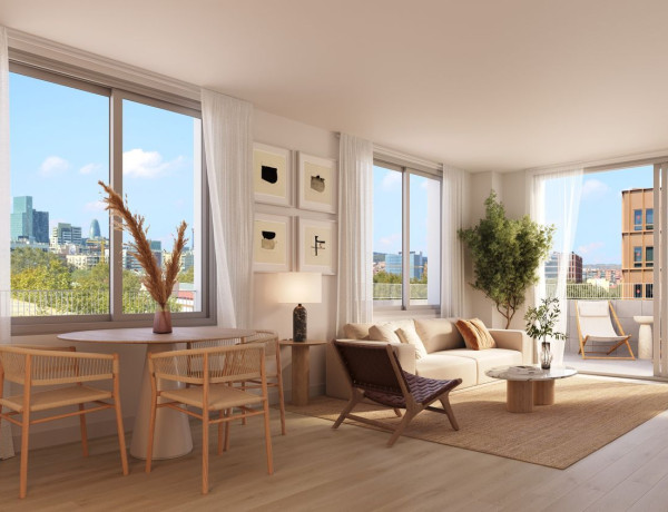 Piso en venta en calle Pallars, 418