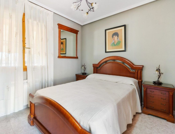 Chalet adosado en venta en Los Balcones - Los Altos del Edén