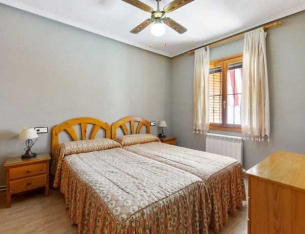 Chalet adosado en venta en Los Balcones - Los Altos del Edén