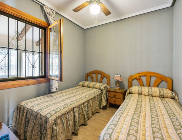 Chalet adosado en venta en Los Balcones - Los Altos del Edén