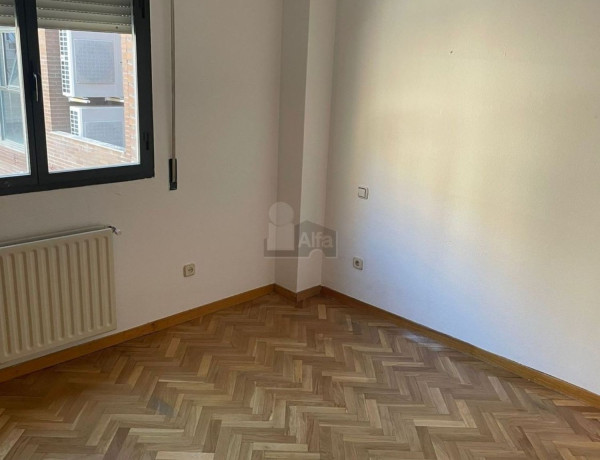 Piso en venta en Montserrat - Parque Empresarial