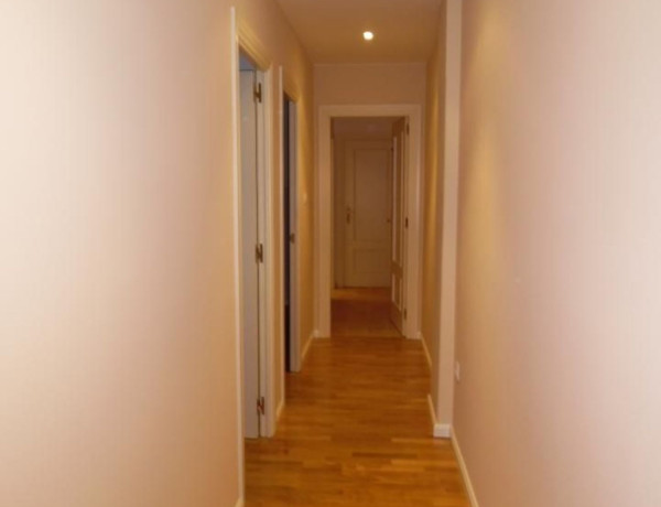 Piso en venta en calle de Santa Joaquina de Vedruna