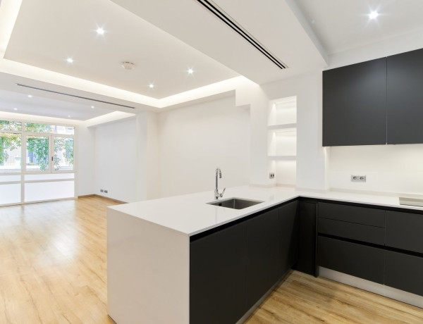 Piso en venta en calle de Guillem Tell