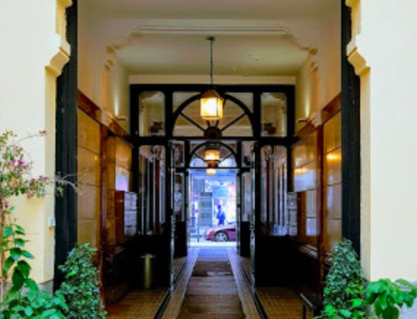 Alquiler de Local en calle del Conde de Romanones, 5