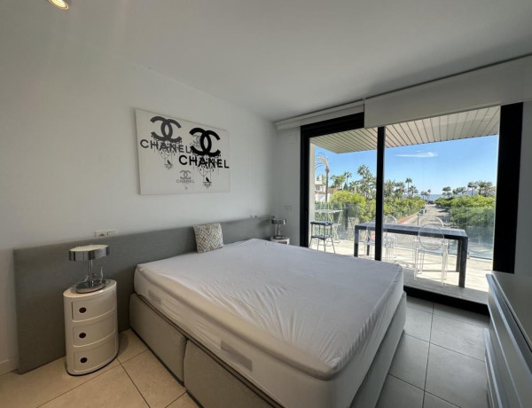 Alquiler de Piso en calle Trajano, Estepona, Málaga s/n