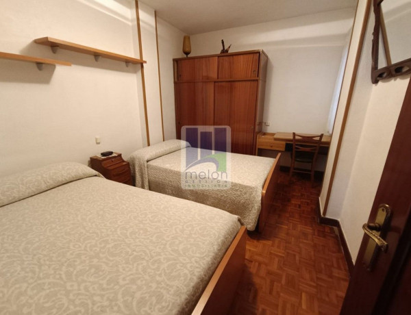 Piso en venta en calle Valentín Jalón