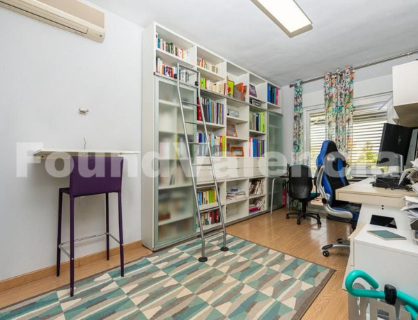 Alquiler de Casa o chalet independiente en Urb. Entrenaranjos, Riba-Roja de Túria