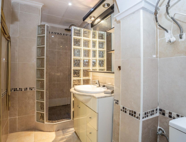 Chalet adosado en venta en calle Purcell