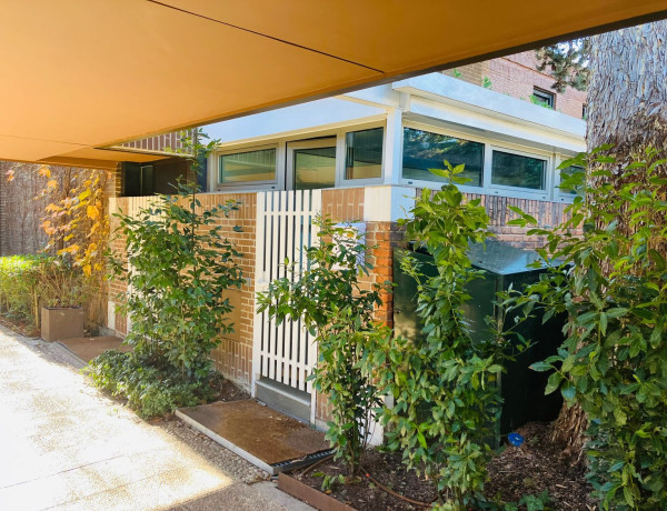 Chalet pareado en venta en paseo de la Rinconada, 73