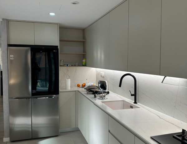 Piso en venta en avenida del Maestro Rodrigo, 45