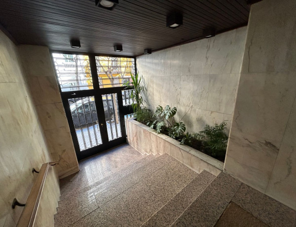 Piso en venta en calle de Andrés Mellado, 33