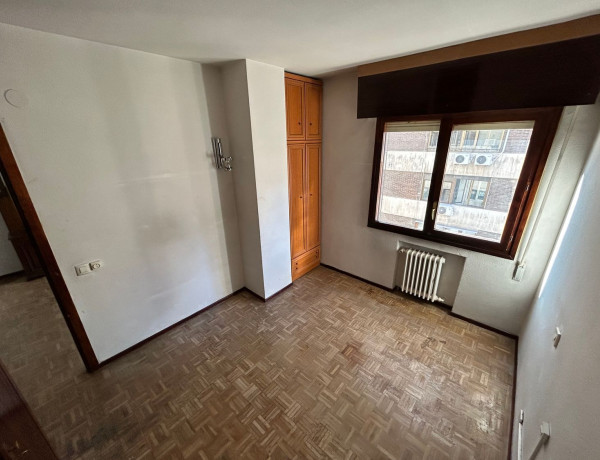 Piso en venta en calle de Andrés Mellado, 33