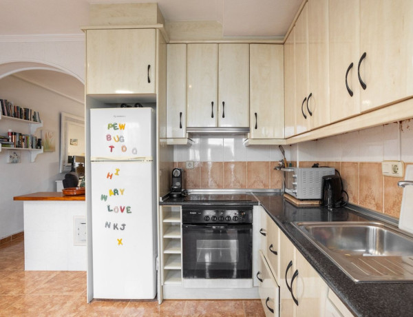 Chalet adosado en venta en calle Mayor