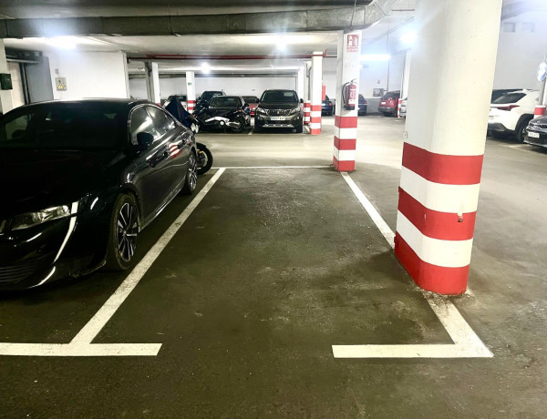 Garaje en venta en carretera de Canillas, 142