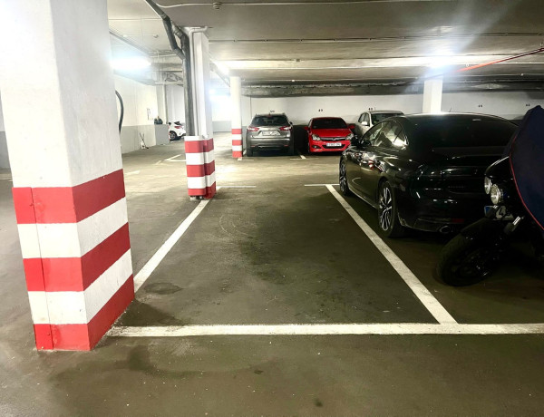 Garaje en venta en carretera de Canillas, 142