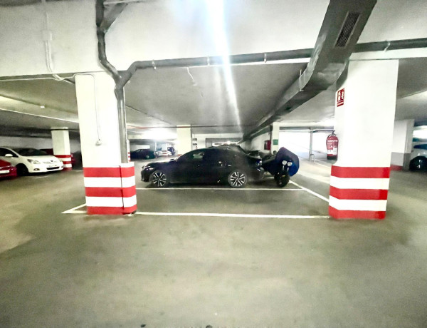 Garaje en venta en carretera de Canillas, 142