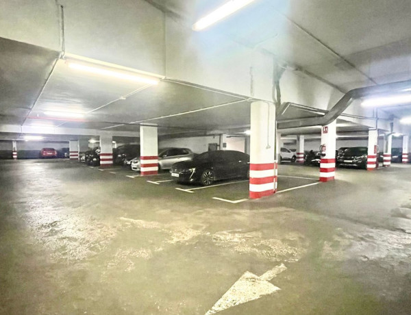 Garaje en venta en carretera de Canillas, 142