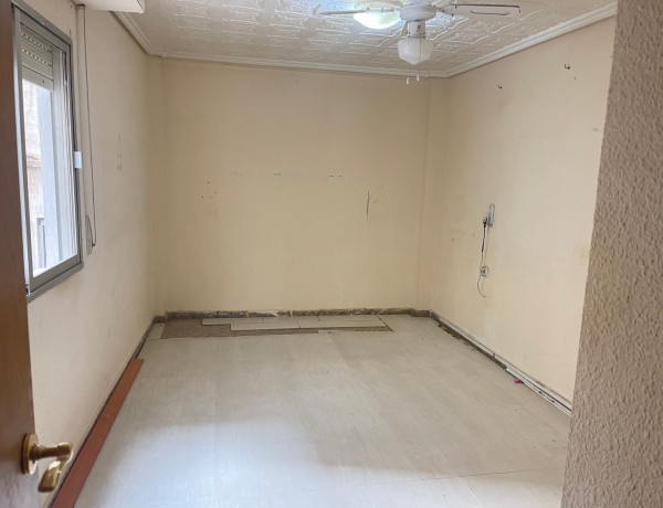 Piso en venta en Barraca, 93