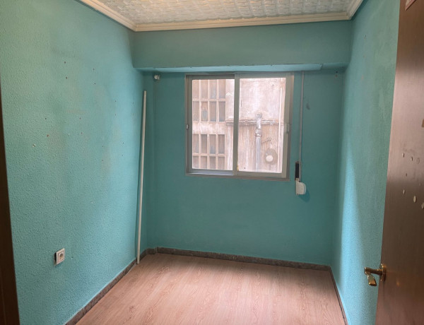 Piso en venta en Barraca, 93