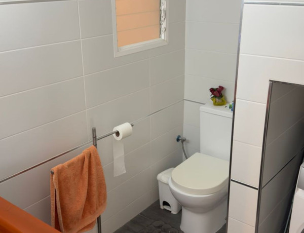 Chalet adosado en venta en avenida de las Urracas