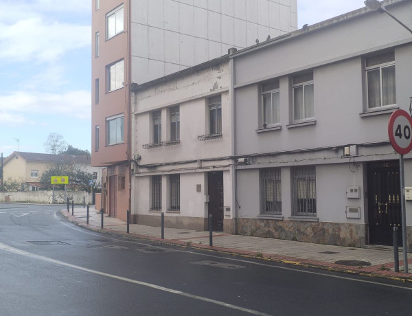 Chalet adosado en venta en calle Lagoa