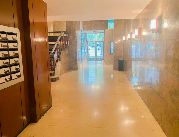 Garaje en venta en calle de Orense, 12