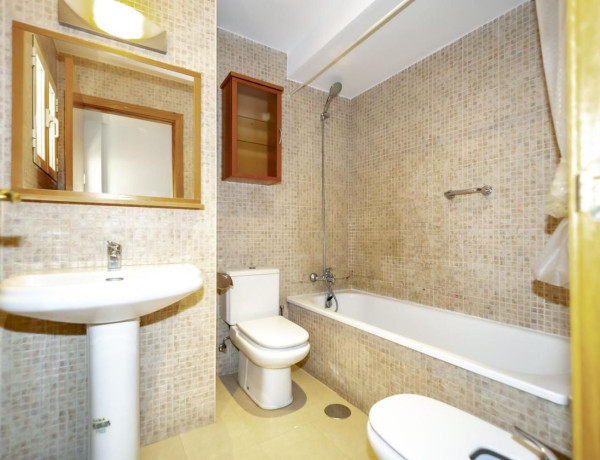 Alquiler de Piso en calle de Eugenio Salazar, 40