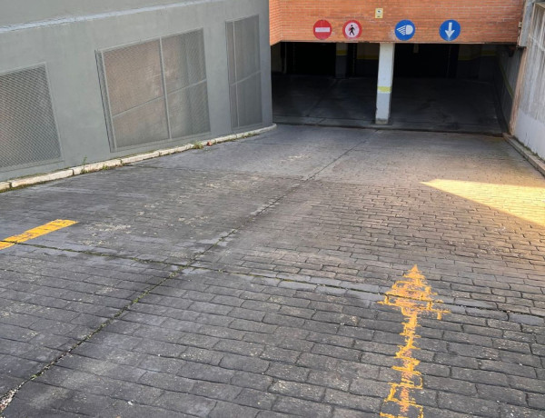 Garaje en venta en Jacobeo, 3