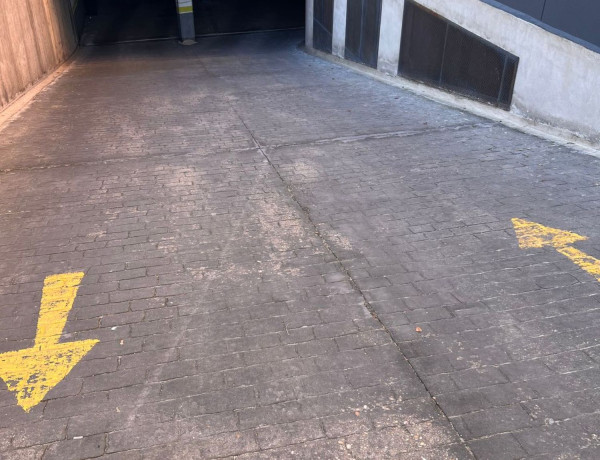 Garaje en venta en Jacobeo, 3