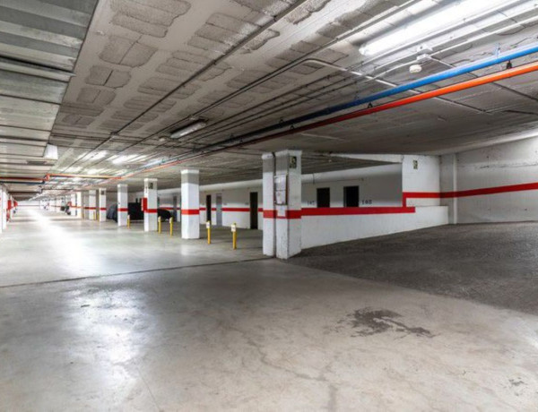 Garaje en venta en Avenida Puerta del Mar