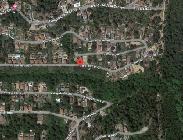 Terreno en venta en calle de Saturn