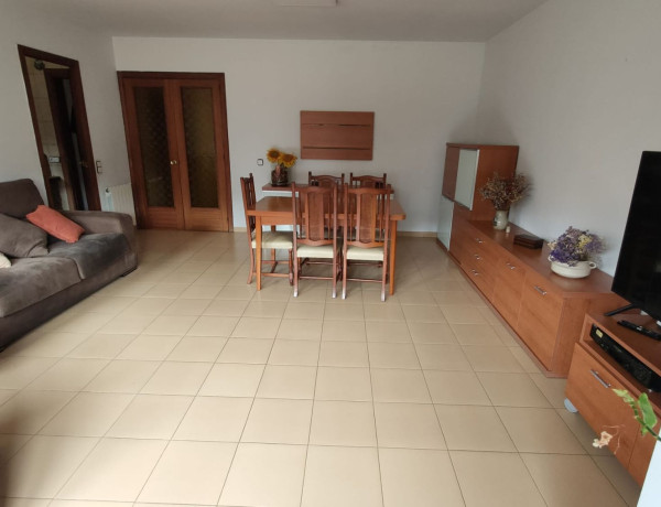 Chalet adosado en venta en calle Seva, 41