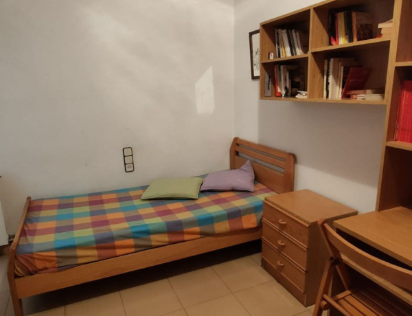 Chalet adosado en venta en calle Seva, 41