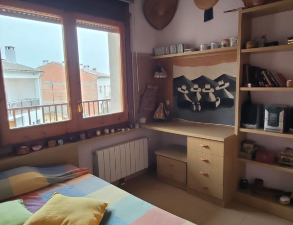 Chalet adosado en venta en calle Seva, 41