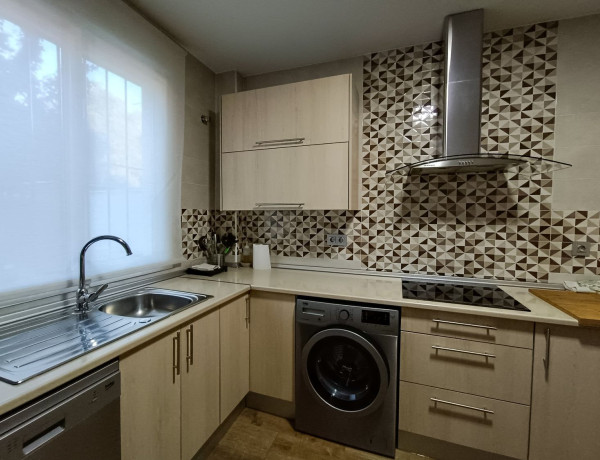 Chalet pareado en venta en avenida Albur