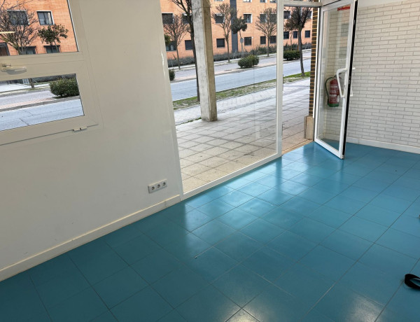 Alquiler de Local en avenida de la Unión Europea, 33