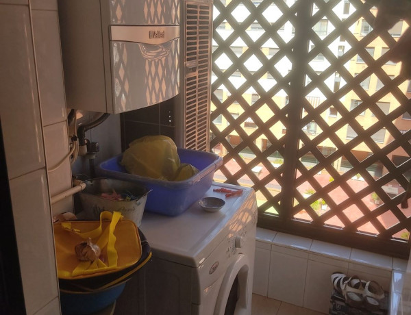 Alquiler de Piso en calle Rafael Bergamín, 16