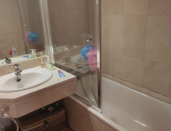 Alquiler de Piso en calle Rafael Bergamín, 16