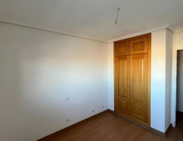 Alquiler de Piso en calle Espaṅoleto, 16