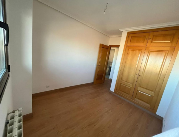 Alquiler de Piso en calle Espaṅoleto, 16