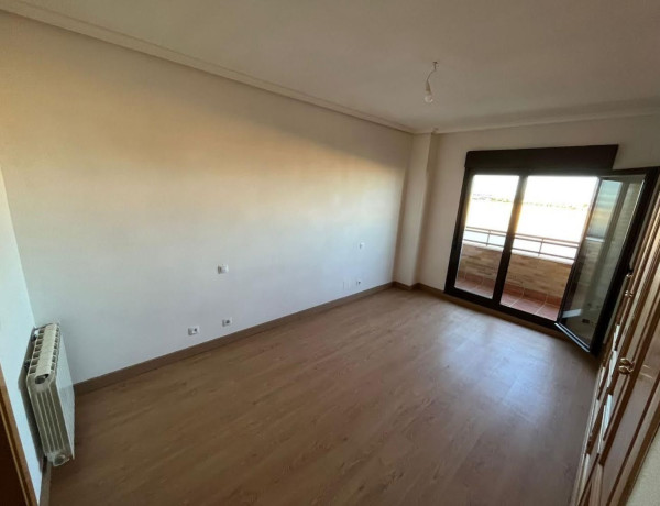 Alquiler de Piso en calle Espaṅoleto, 16