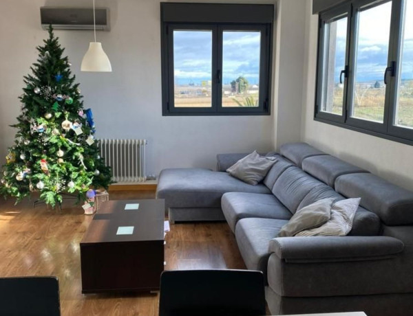 Piso en venta en calle María Aperregui Educadora