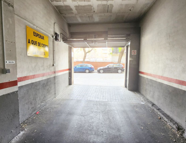 Alquiler de Garaje en calle de Petrarca
