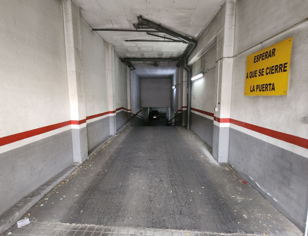 Alquiler de Garaje en calle de Petrarca