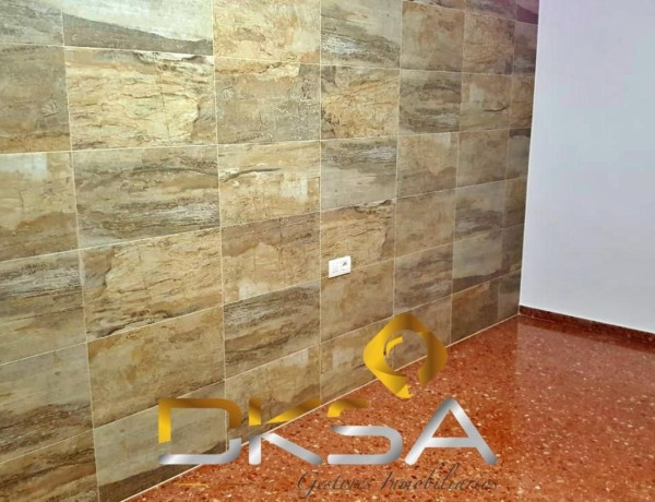 Piso en venta en calle Nou d'Octubre